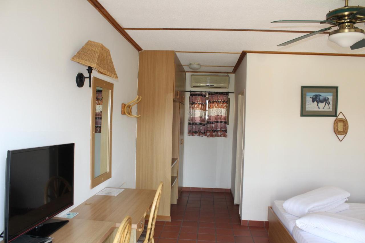 Onganga Hotel Pension Windhoek Exteriör bild