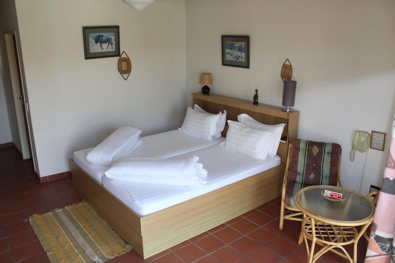 Onganga Hotel Pension Windhoek Exteriör bild